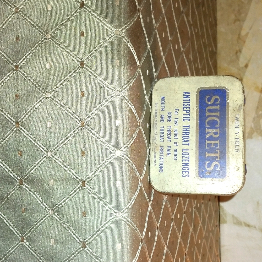 Vintage sucrets tin